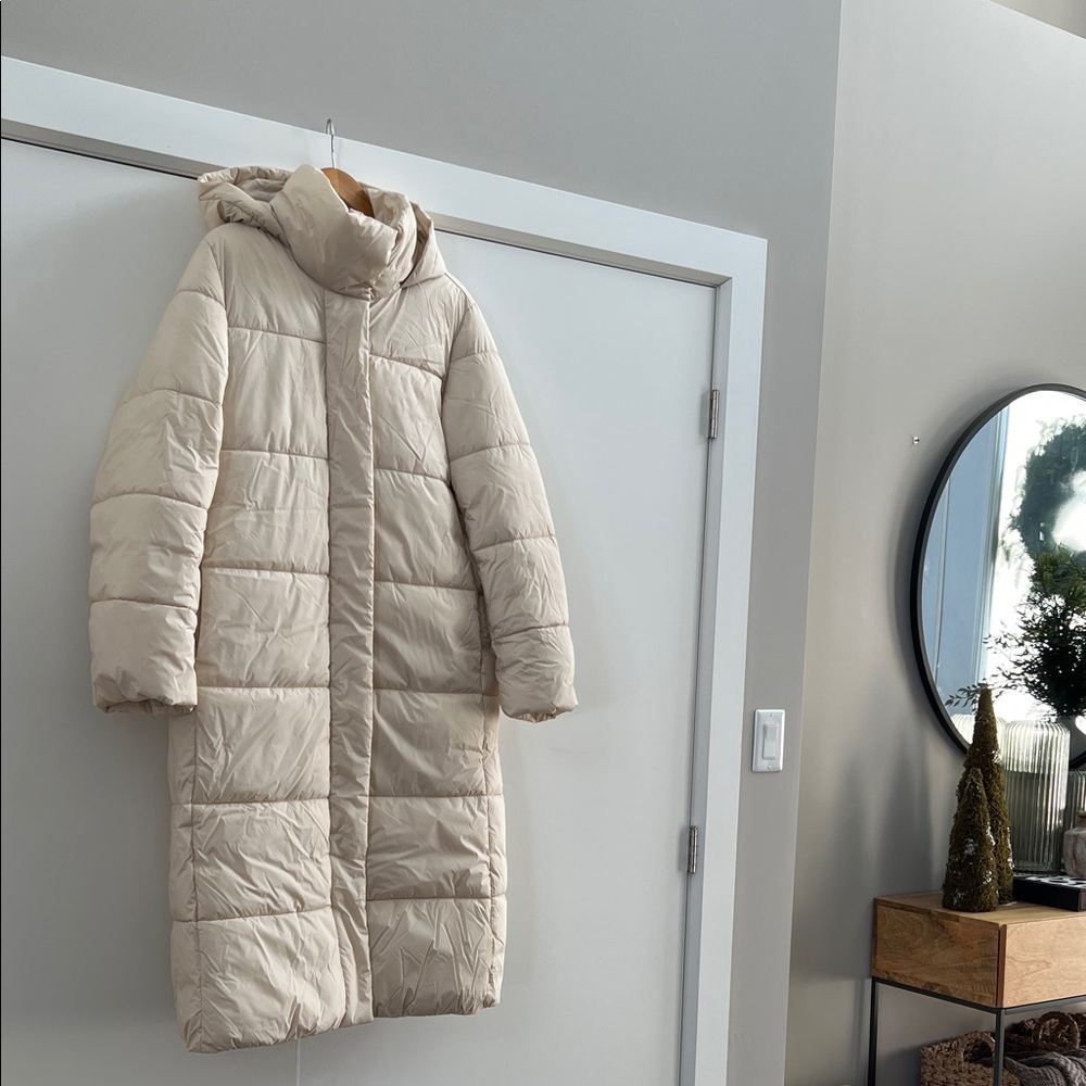 NWT Banana Republic Long Puffer Coat in Cream